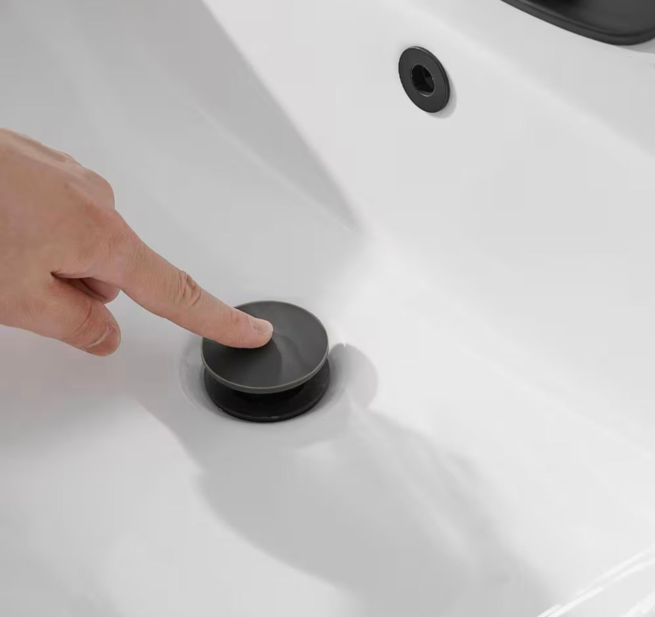 Pop up drain in oil rubbed bronze