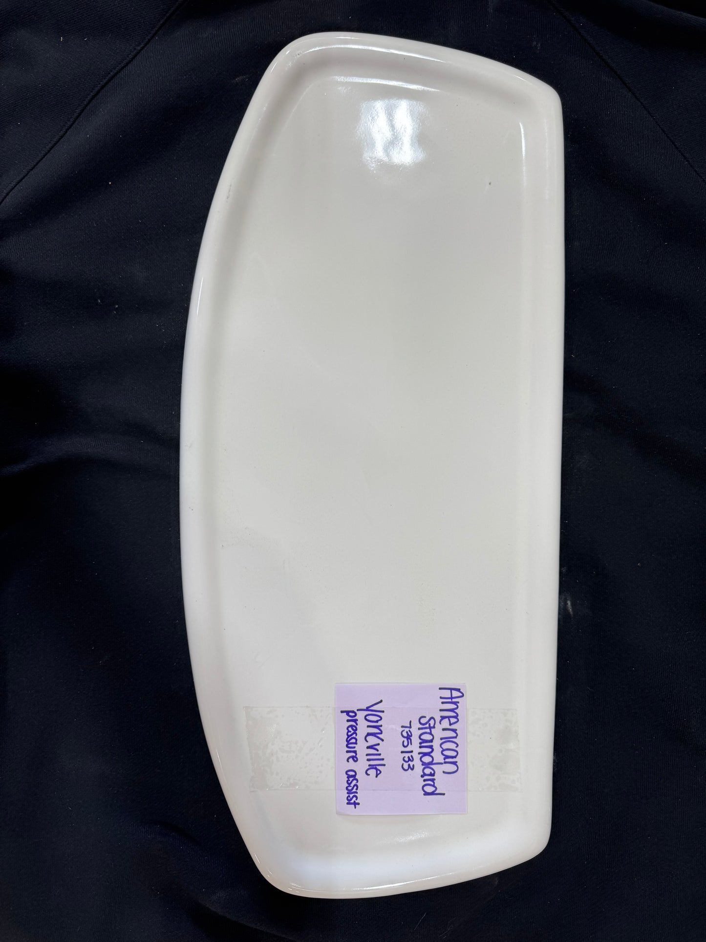 Yorkville toilet tank lid
