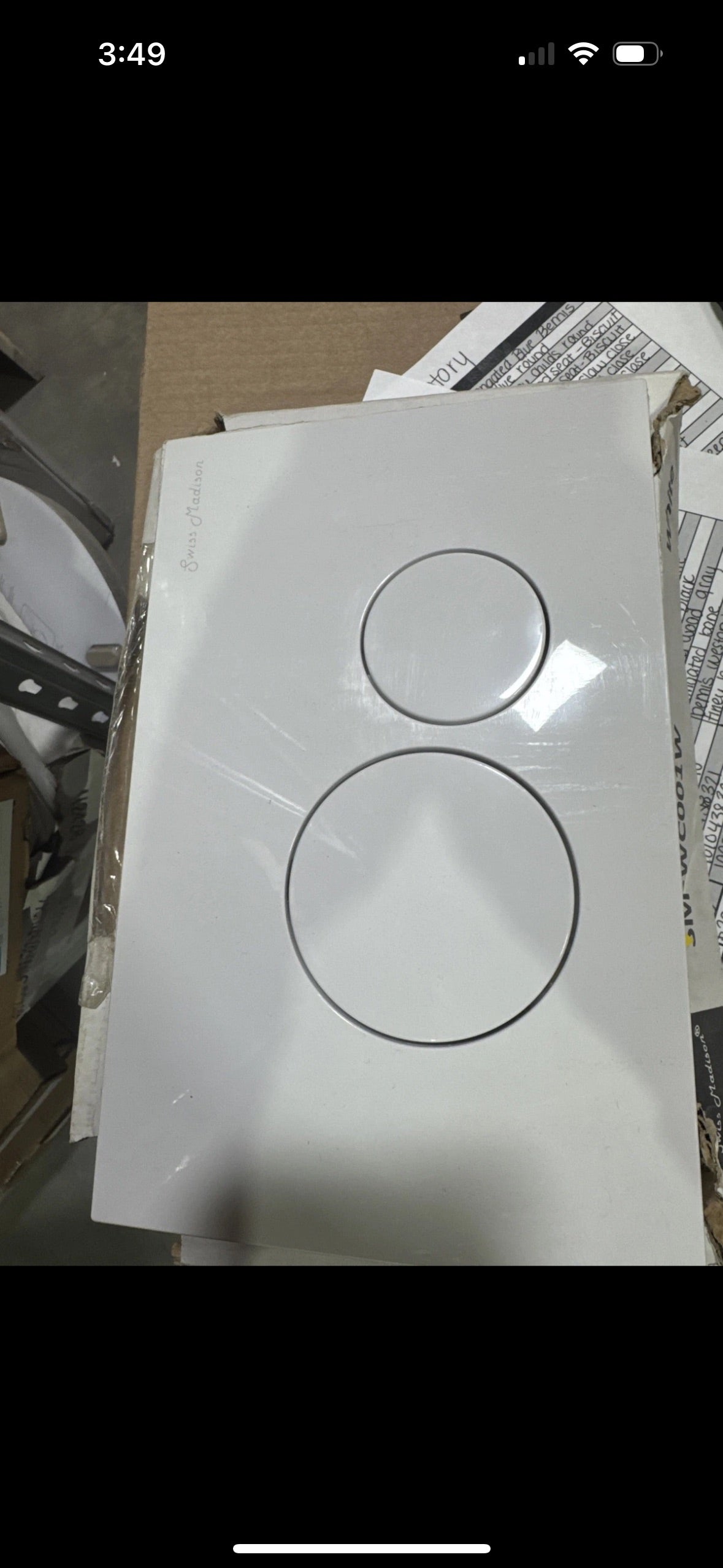 WALL MOUNT ACTUATOR FLUSH BUTTON IN WHITE