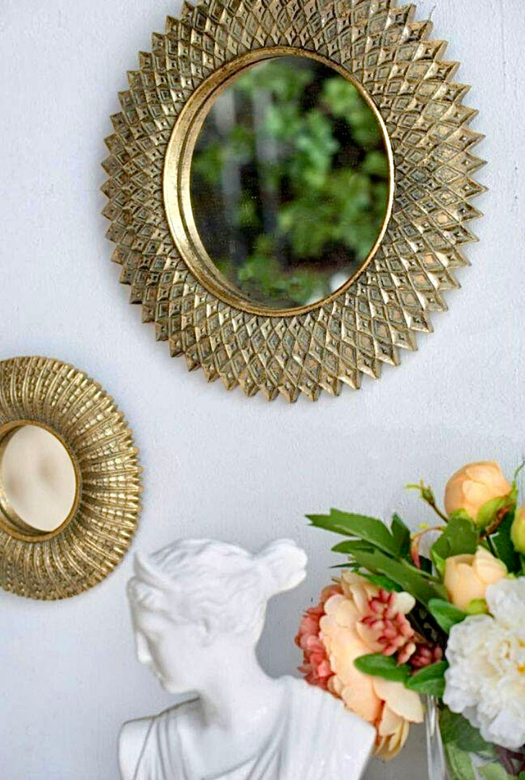 13.2" Round antique gold mirror