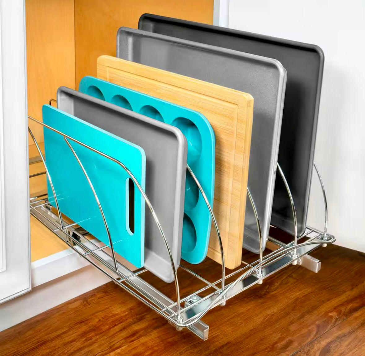 Pull out cutting board/cookie sheet organizer