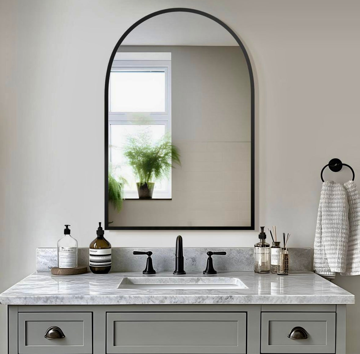 24" x 36" Arched Black mirror