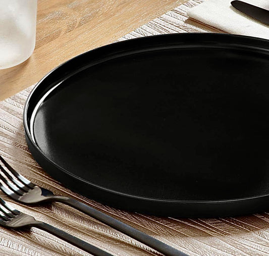 Dinner plates set in charcoal black