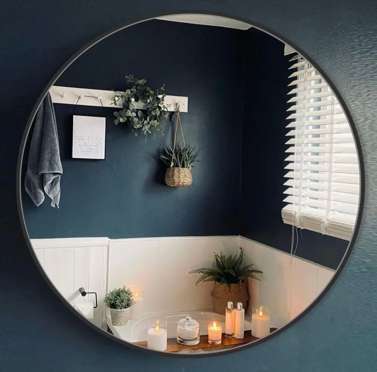 24" Round black mirror